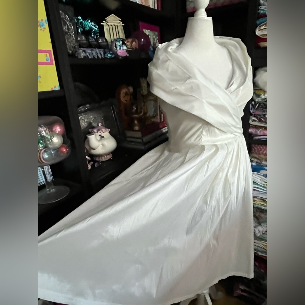 Lindy Bop White Sleeveless Cowl Neck xl uk16 us 12 dress with lots of stretch